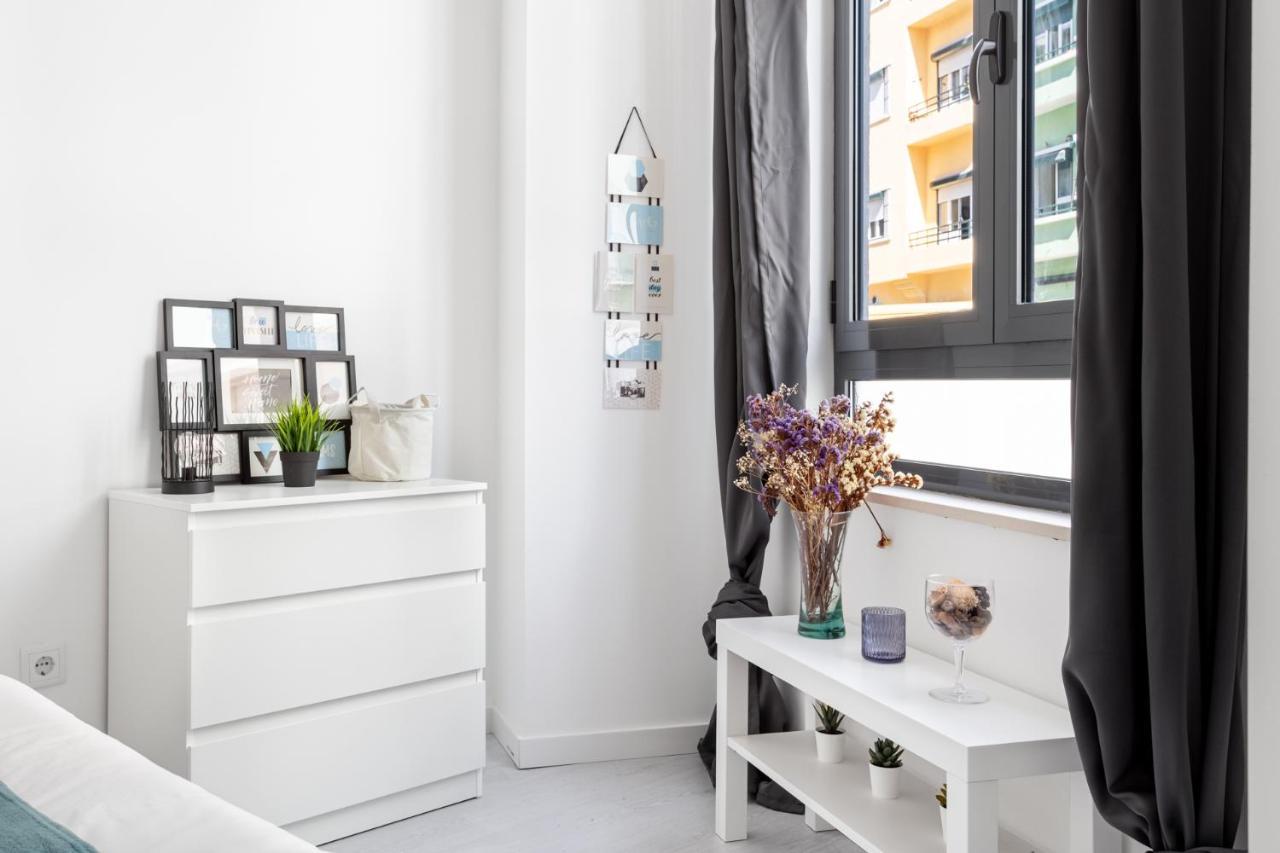 Altido Stylish Arroios Apartments, 20 Min To Centre Lissabon Buitenkant foto